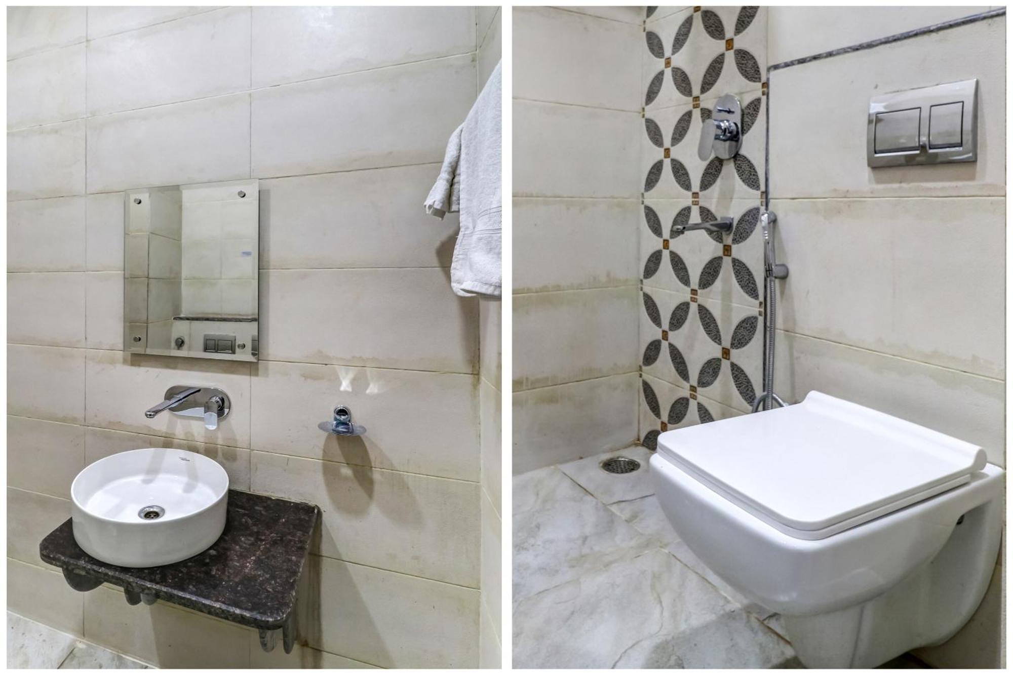 Townhouse Skylight Near Medanta Hospital Hotel Гургаон Екстериор снимка